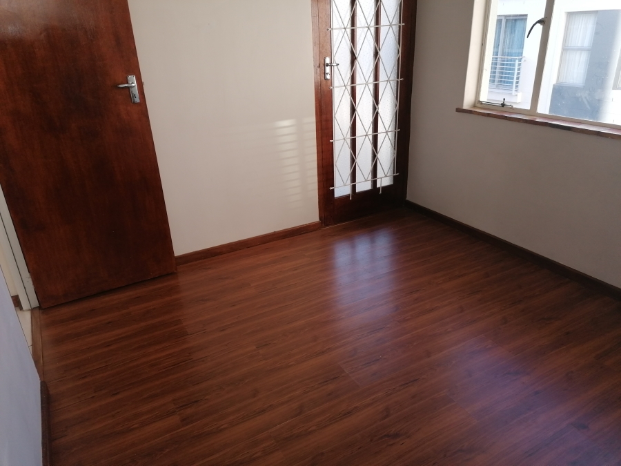 To Let 2 Bedroom Property for Rent in Claremont Upper Western Cape
